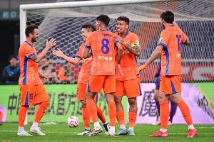 PP电子官方-鲁媒：因北京下雨，泰山队赛前适应场地训练取消